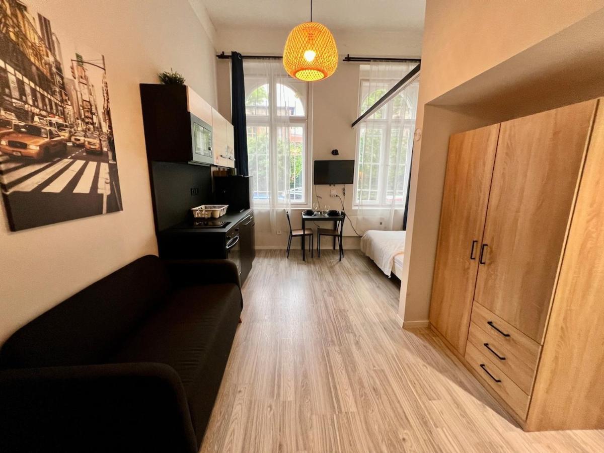 Apartment Chic Design 2